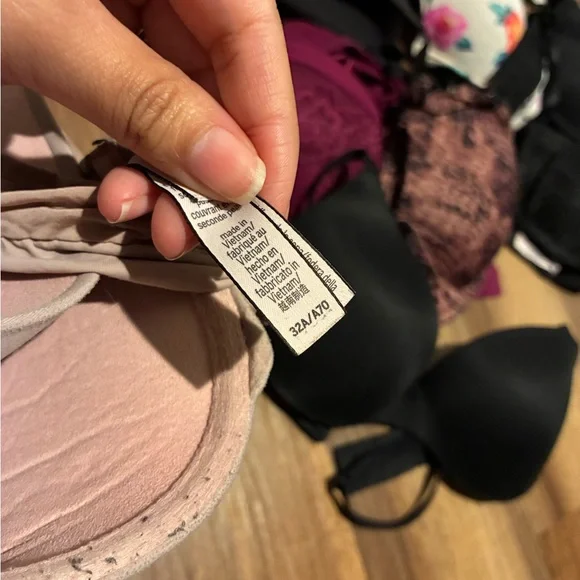 Victoria's Secret Bra Bundle - Black, Maroon, Floral, Light Pink | Size 32A /34A - Picture 2 of 7